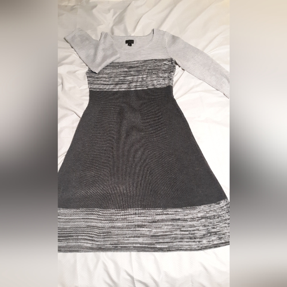 Gray  3/4 " sleeve sweater dress